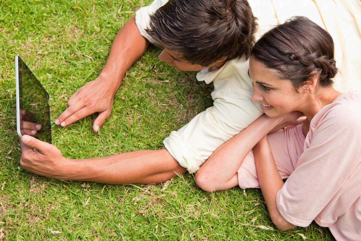 Digital Detox: Reducing Your Tech Carbon Footprint