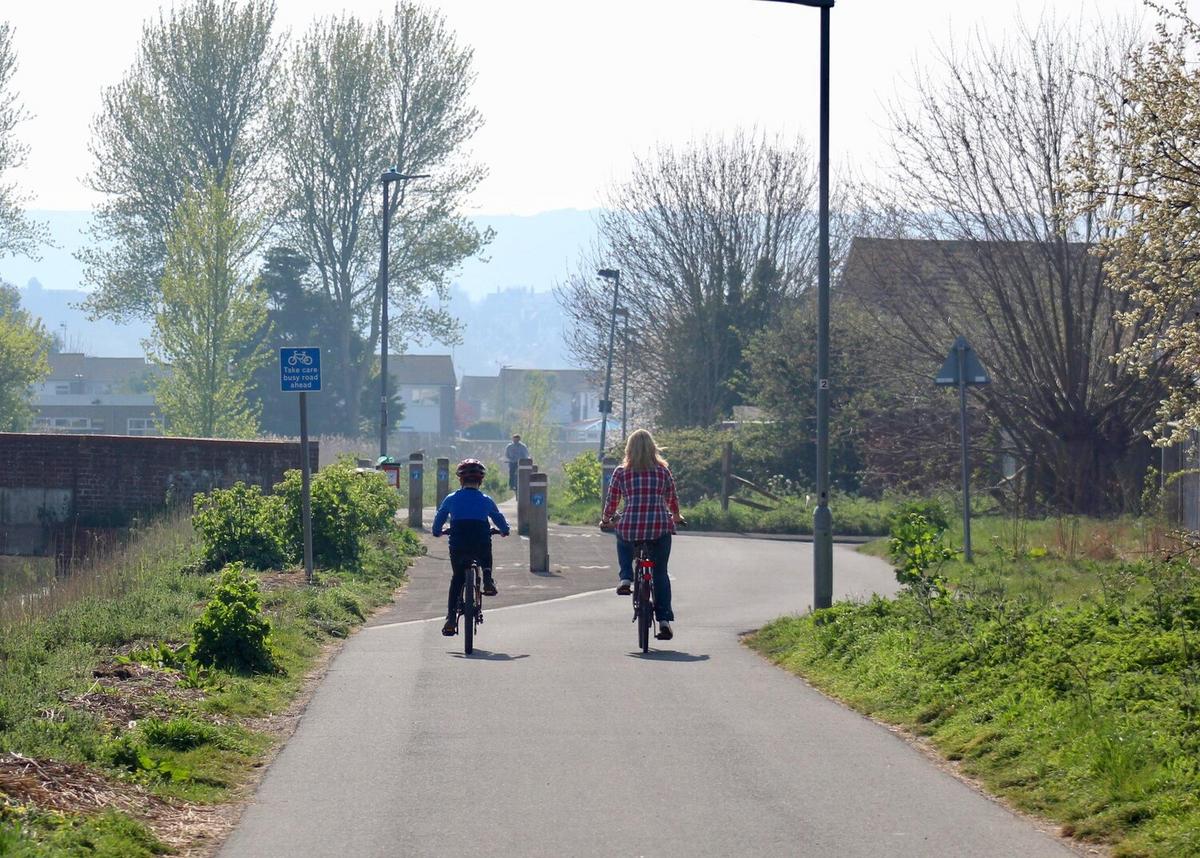 Sustainable Transportation Solutions to Reduce Carbon Emissions